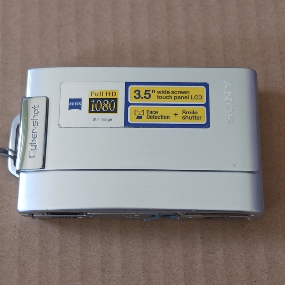 Camera Sony Cybershot Silver Like New 8.1 Mega Pixels - Picture 13 of 16